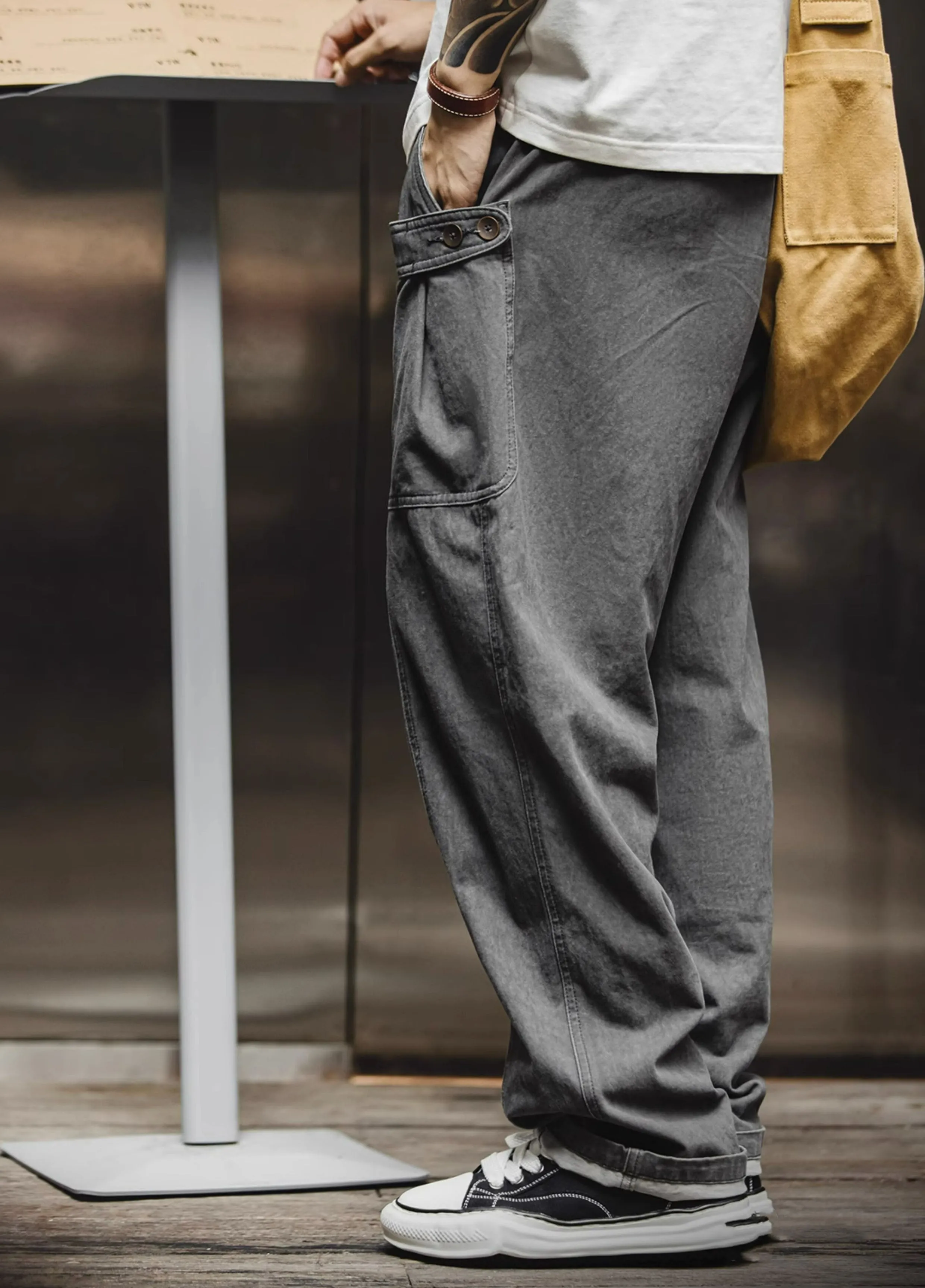 American Retro Multiple Pockets Ice-Dyed Loose Men's Trousers
