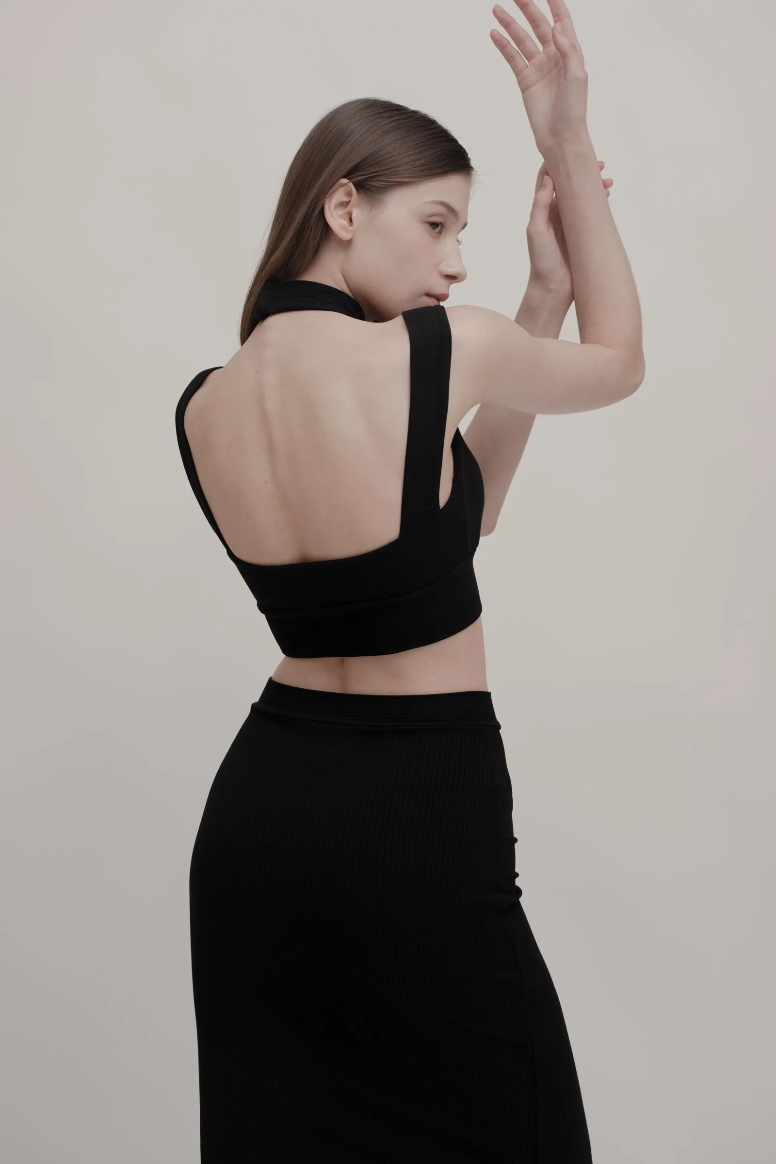 APERA Midi Skirt in Black