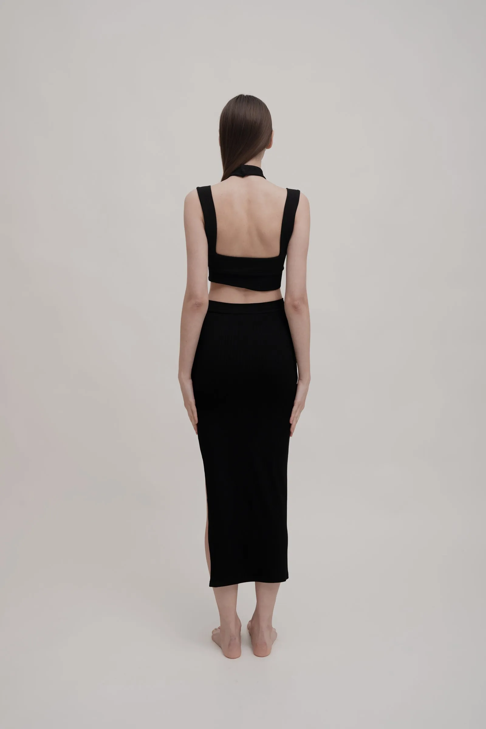 APERA Midi Skirt in Black