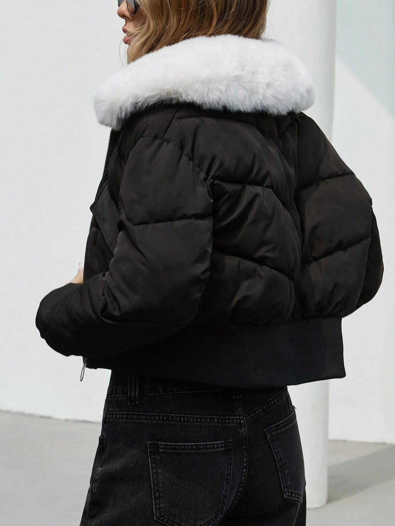 Urban Fashion Cropped Bomber Jacket with Cinched Waist & Fluffy Collar