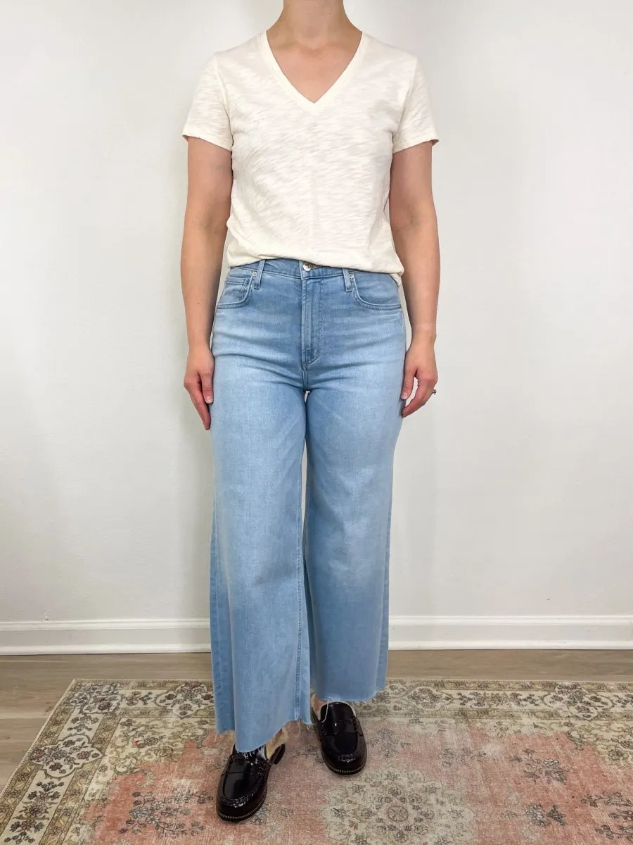 V-Neck Short Sleeve Back Seam Tee in Talc